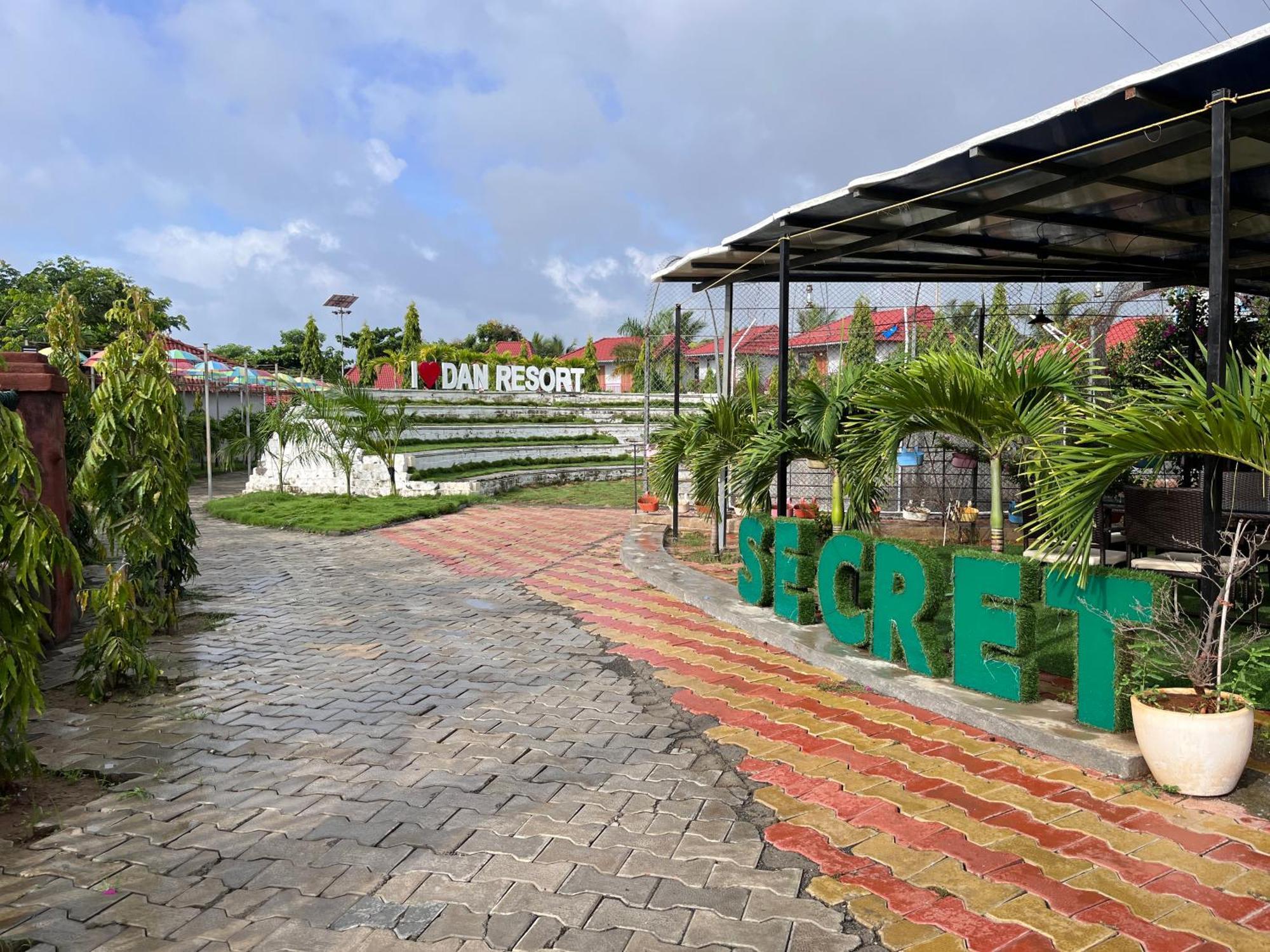 Dan Resorts & Weddings Boisar Exterior photo