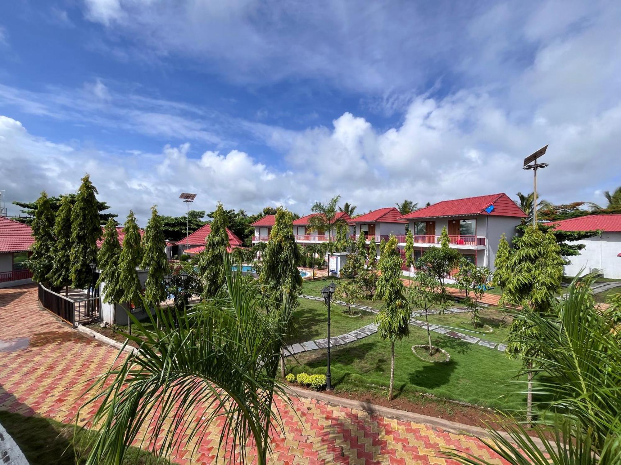 Dan Resorts & Weddings Boisar Exterior photo